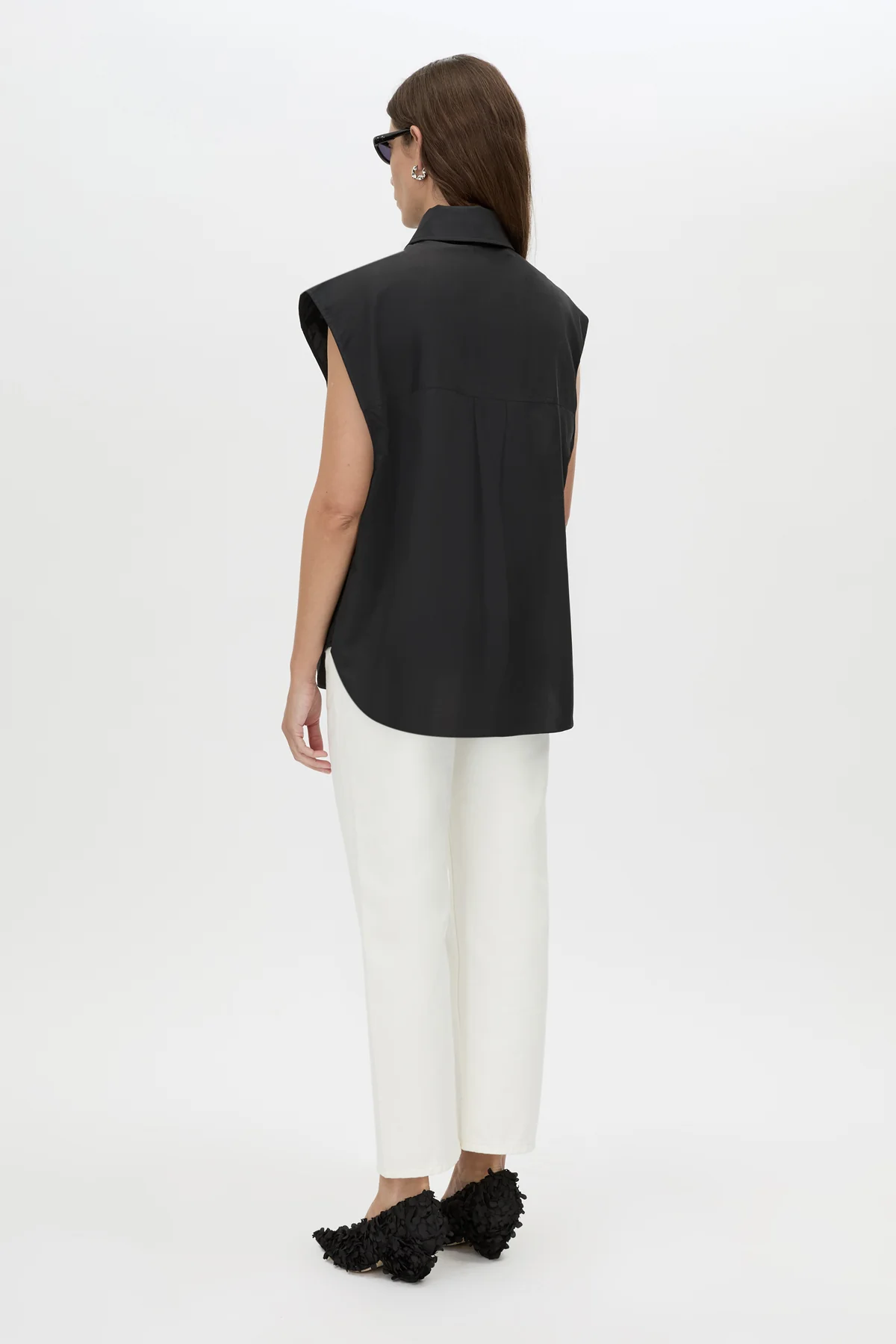 Milo Sleeveless Shirt - Image 4