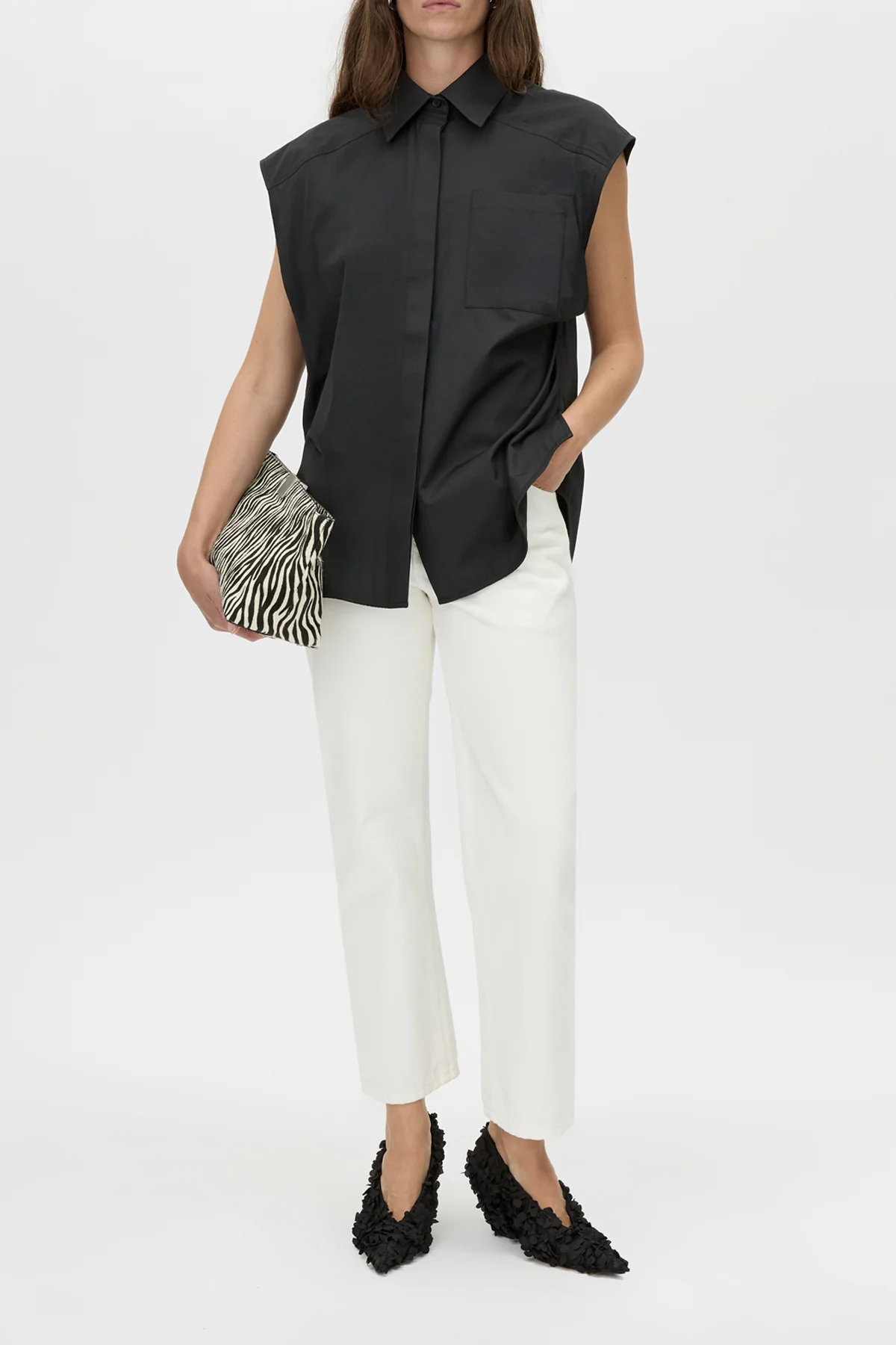 Milo Sleeveless Shirt - Image 5